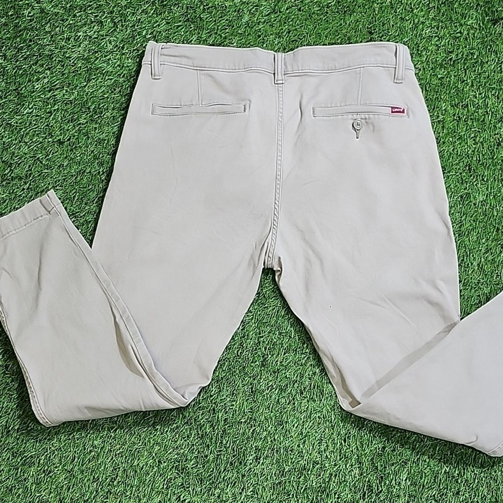 Levi's Men's Light Gray Chinos Vintage
